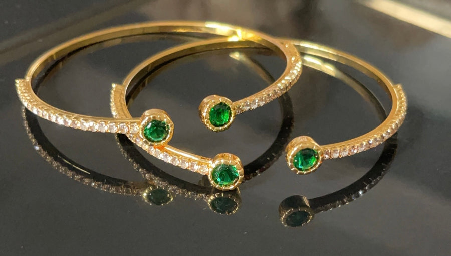 Green diamanté bangle